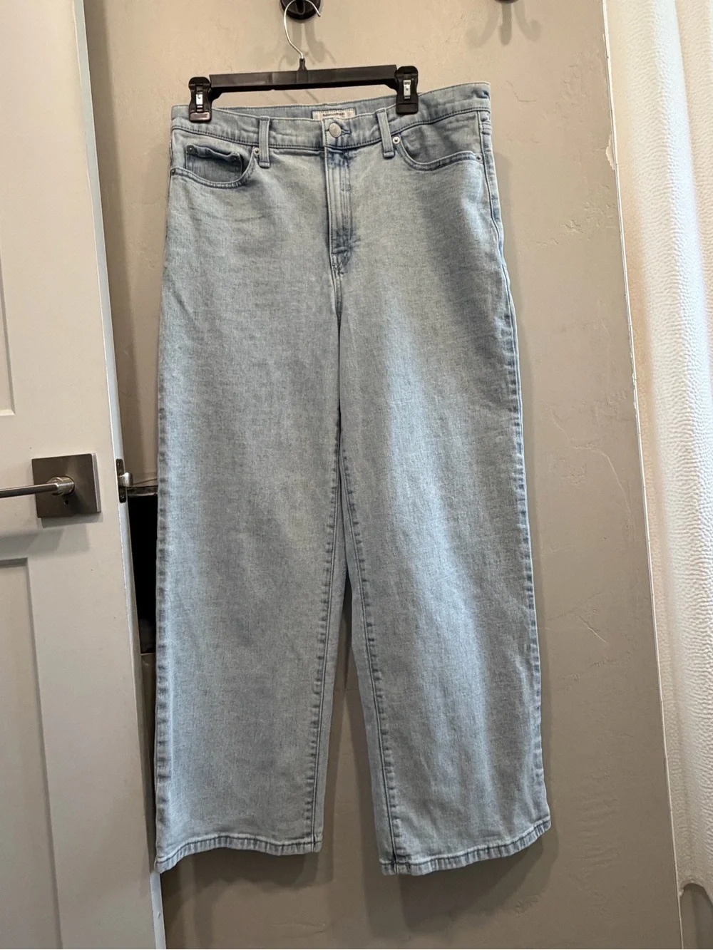 Banana Republic Factory Straight Leg Cropped High Rise Denim - Picture 2 of 4